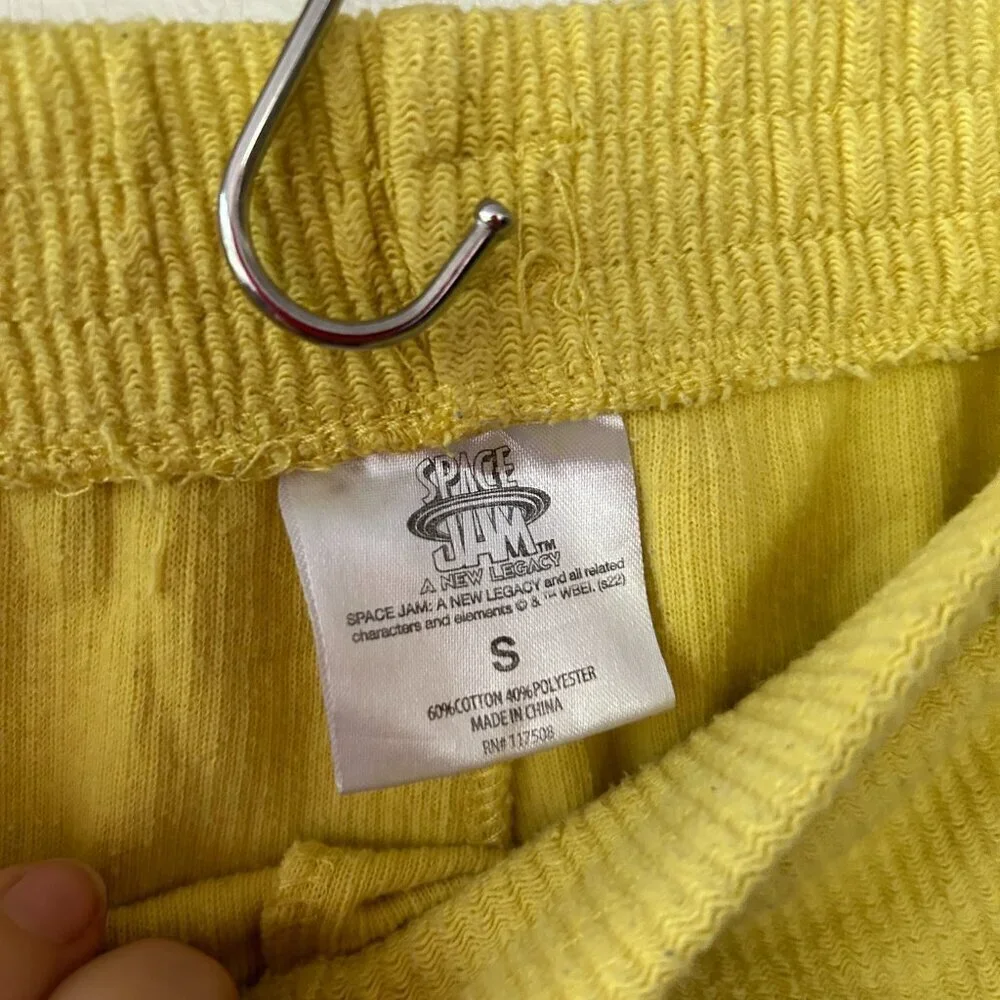Space Jam Pull On Shorts Womens Small Yellow Ribbed Cozy‎ Comfy Tune Squad